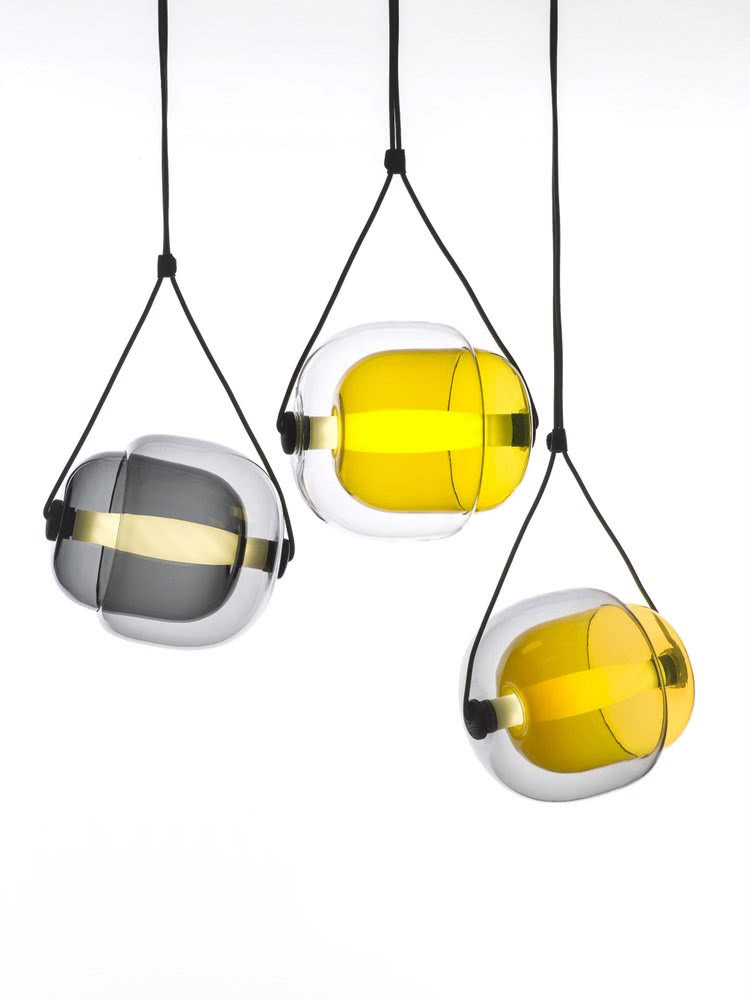 Kapsuła światła
Wiszące lampy składają się z...