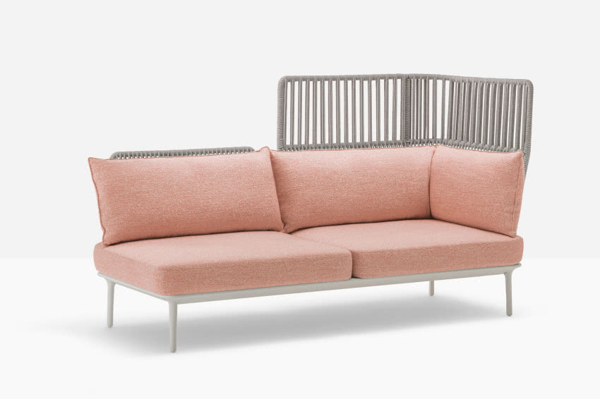 Sofa outdoorowa Reva Cocoon marki Pedrali.