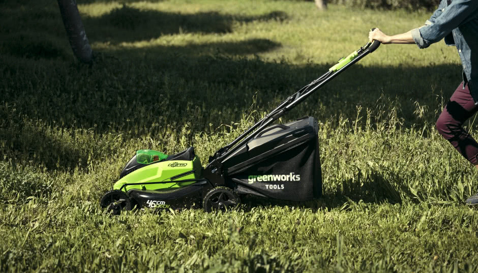 Na co zwrócić uwagę przy zakupie kosiarki?