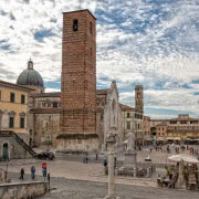 Igor Mitoraj, „Upadły Anioł”. Rzeźba znajduje...
