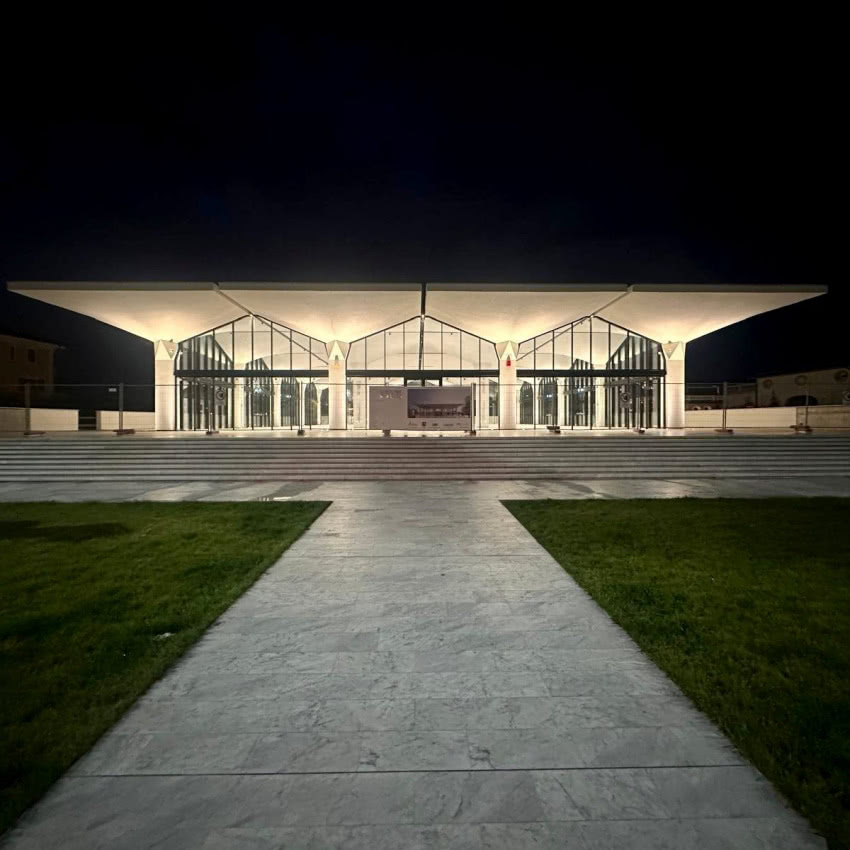 Muzeum Mitoraja w Pietrasanta, fot....