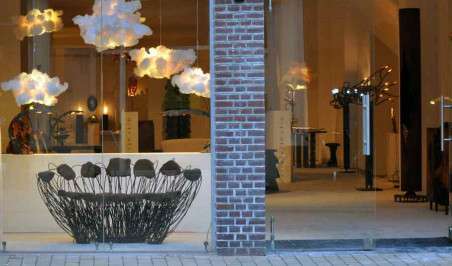 Lampy-chmury pod sufitem