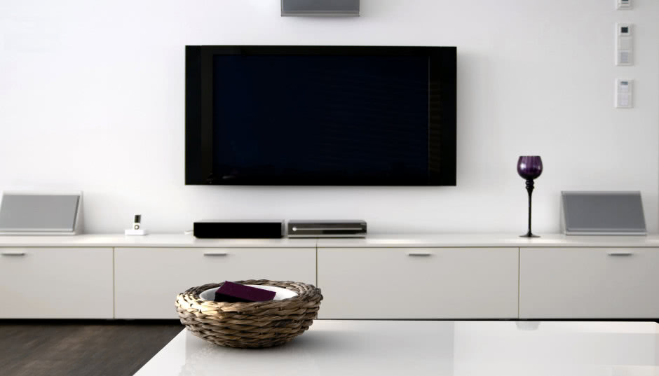 Aranżacje ściany z telewizorem: 10 pomysłów na efektowne ściany z tv w salonie