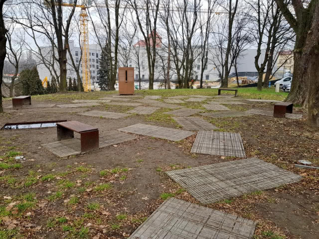 Park Pamięci Wielkiej Synagogi w Oświęcimiu, fot. Marek Mędela