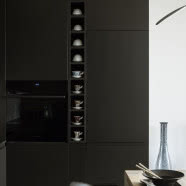 Elegancki apartament cały w czerni