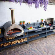 Grill do pizzy marki Alfa Forni występuje w...