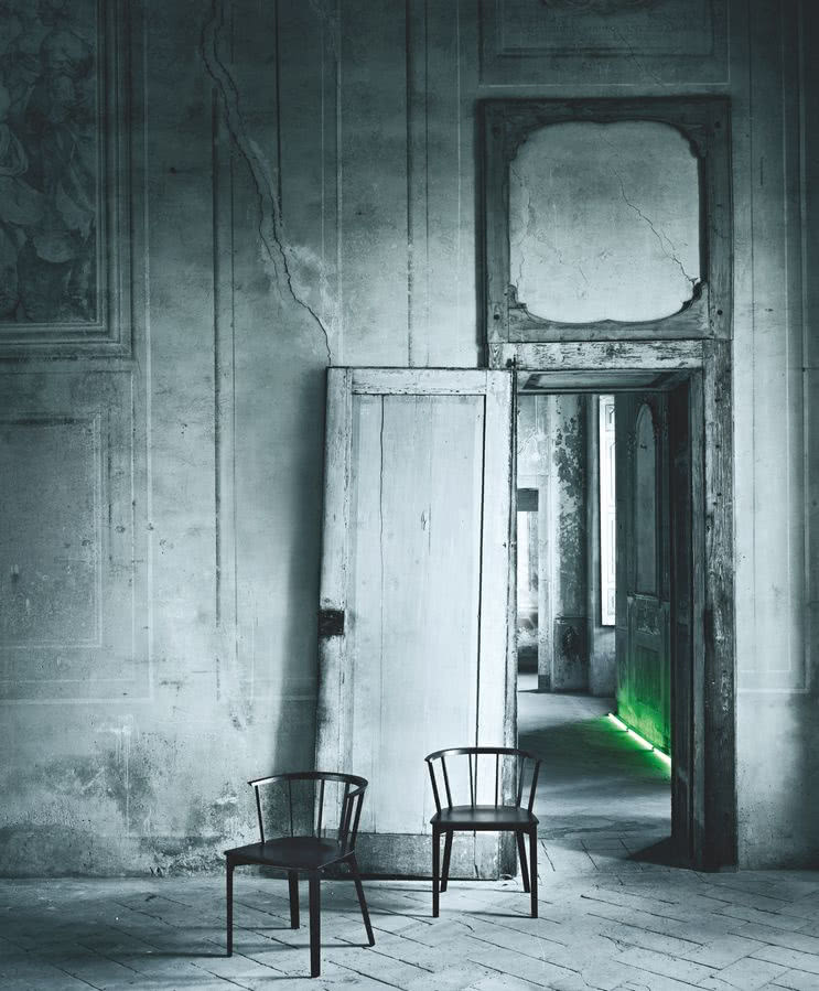 Razem raźniej.
Krzesła Deck, wykonane z...