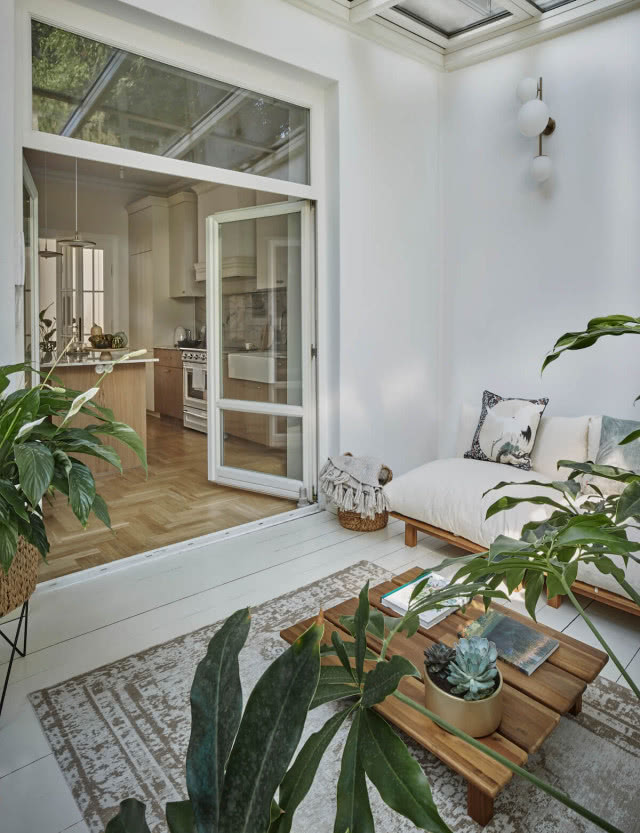 Ogród zimowy w stylu japandi