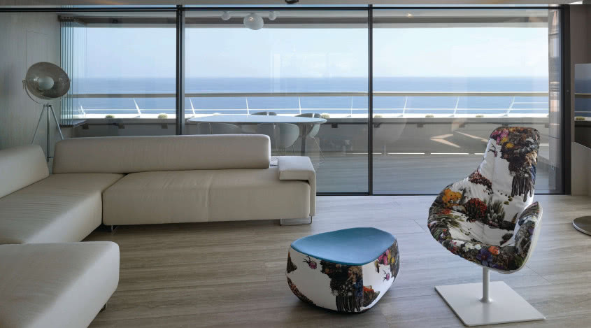 Apartament w futurystycznym budynku w Nicei