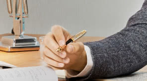 Dlaczego warto wybrać ekskluzywne przybory piśmiennicze marki Parker?