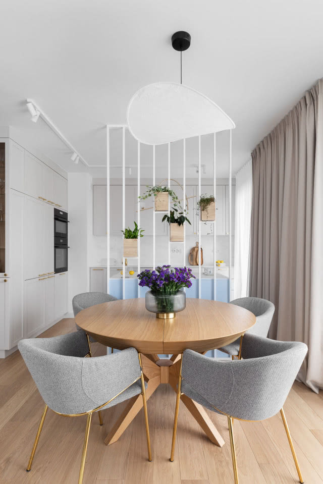 ścianka ażurowa między kuchnią w salonem