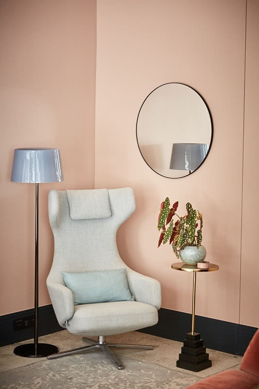 Living Coral we wnętrzu