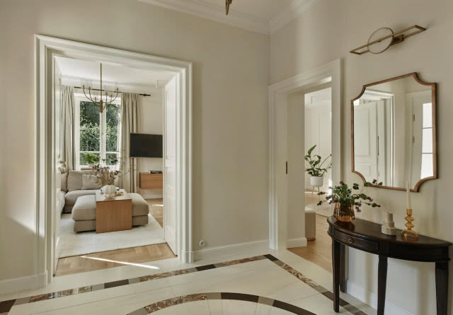 drzwi dwuskrzydłowe w domu