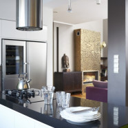 Nowoczesne wnętrza - glamour i surowość