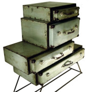 Stolik ze schowkiem, zrobiony z pomalowanej...