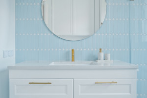 Łazienka - Cecile Baby Blue Połysk z Białą Koniczyną