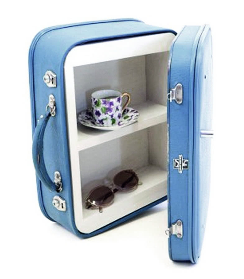 Szafka wisząca z małej walizki, Recreate.