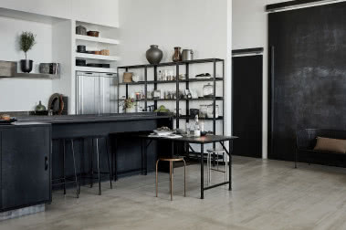 Kuchnia w stylu loftowym - jak dobrać meble i dodatki?
