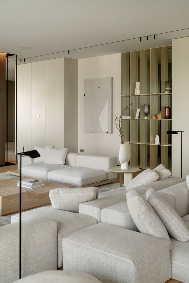 salon regał pionowy