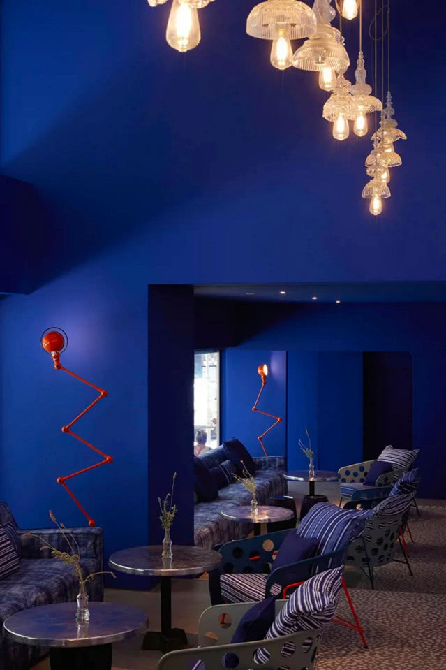 Niebieski hotel - restauracja