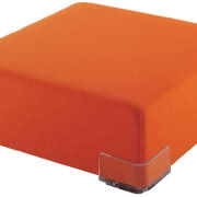 Puf Pinko dostępny w kilku kolorach, obicie ze...