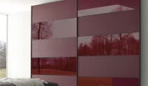 Garderoba Profilo z wiśniowymi frontami