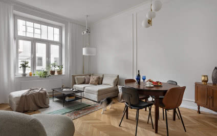 Metamorfoza krakowskiego mieszkania: zobacz, jak czerń podkreśla biel!