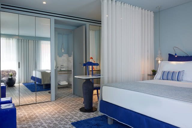 Niebieski hotel - sypialnia