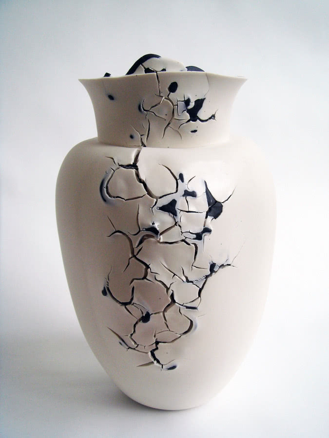 Ornamentalne metamorfozy. Porcelanowy wazon,...