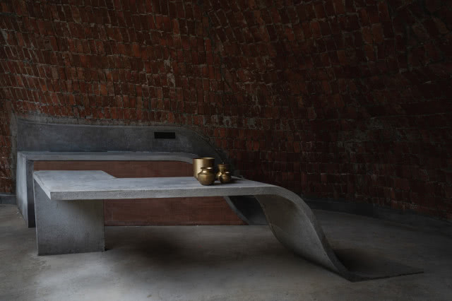 Stół wykonany z prętów w  The Wendy House.