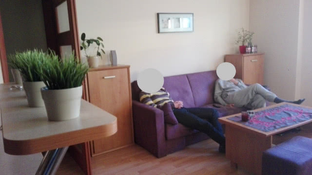 Jak urządzić pokój z aneksem kuchennym bez okna?