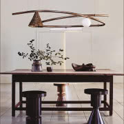 Face Light to lekka rzeźba-lampa wykonana z...