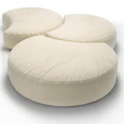 Puf Pinko dostępny w kilku kolorach, obicie ze...