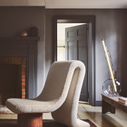 Face Light to lekka rzeźba-lampa wykonana z...