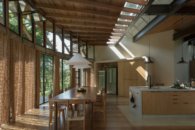 widok na salon i jadalnię.