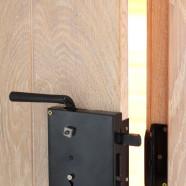 Styl skandynawski i kolorowa lodówka w roli głównej