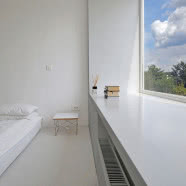 Biel i minimalizm, czyli bliźniak po remoncie