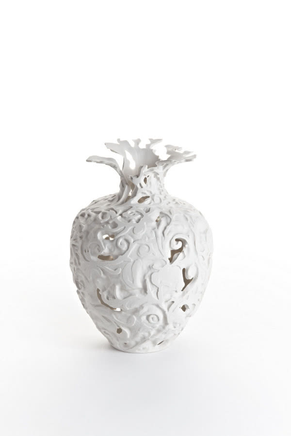 Ulotne piękno
Obfitość dekoracji zakłóca formy...