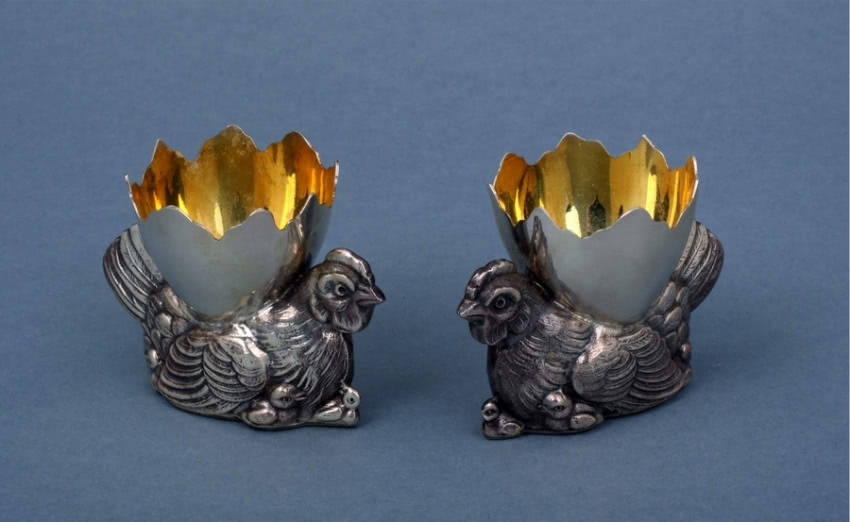 Naczynia do jajek wewnątrz złocone, srebro pr....