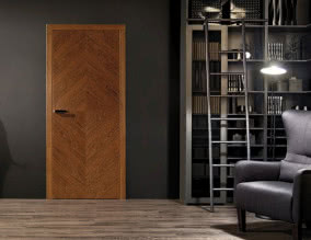 Drzwi z kolekcji Vox Foresta, baza z litego drewna, wykończone naturalnymi fornirami, do wyboru: sucupira, dąb, jesion, orzech, szer. 60-90 cm